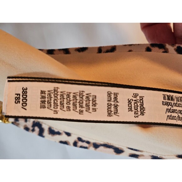 Incredible By Victoria’s Secret 38DDD Women Lined Demi Bra Underwired 1-2 - Picture 7 of 10